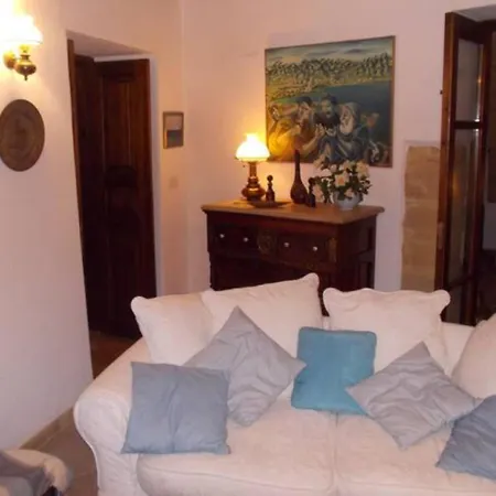 Historical House In The Old Of ניקוסיה