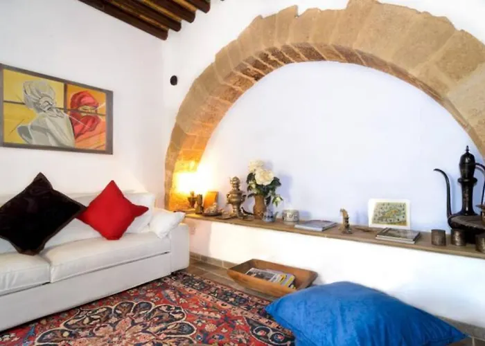 Historical House In The Old Of Будинок відпочинку Нікосія