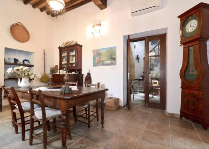 Будинок відпочинку Historical House In The Old Of Нікосія