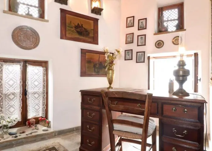 Historical House In The Old Of Semesterbostad Nicosia